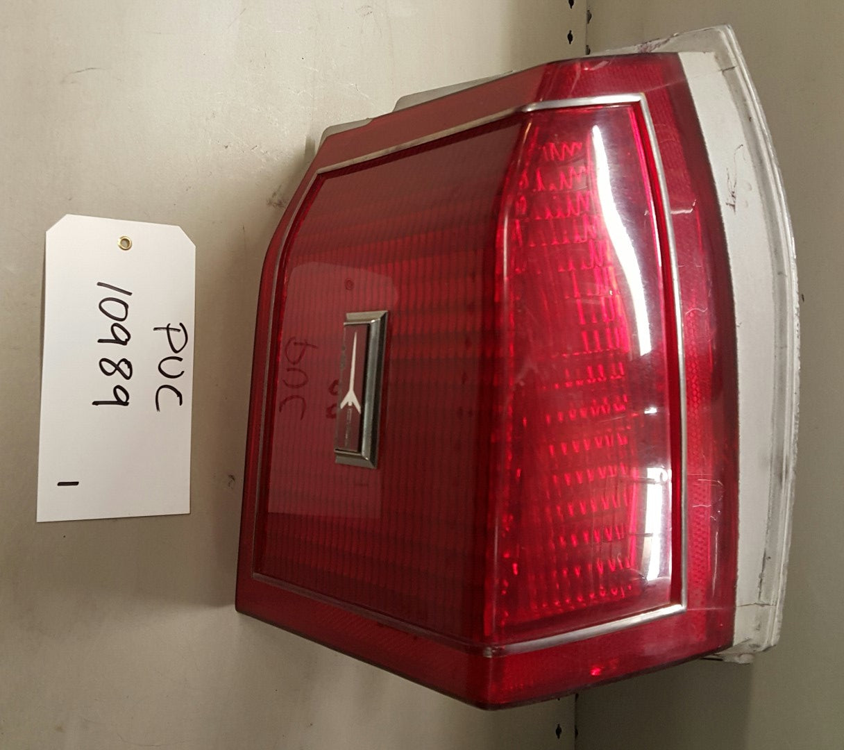 Oldsmobile Tail lamp RH - PUC10989