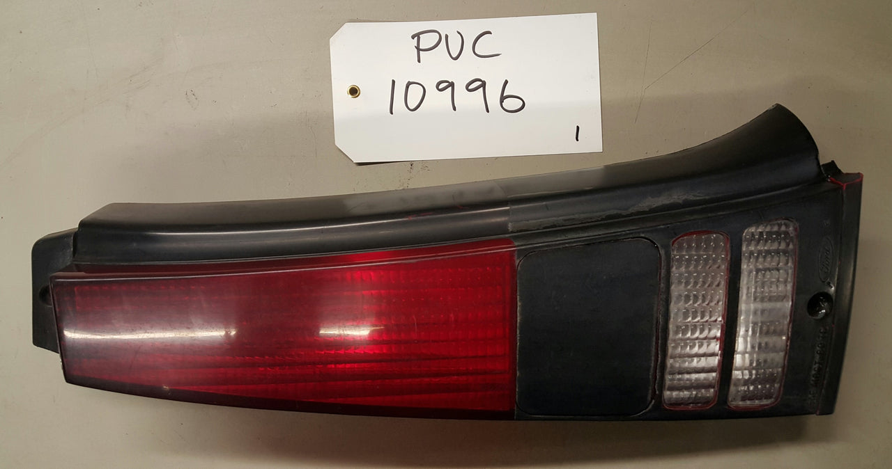 Taurus stv Tail lamp  LH - PUC10996