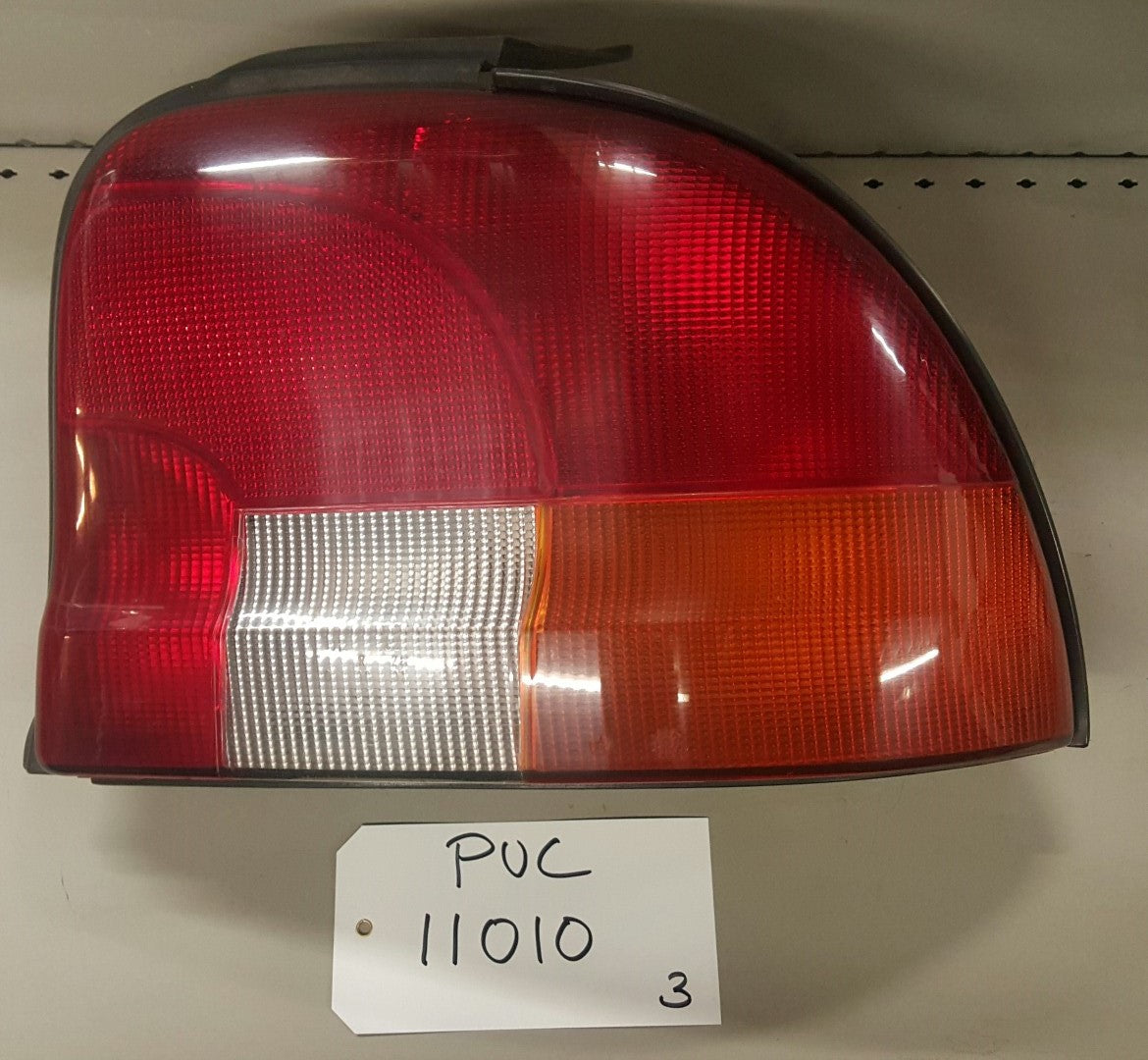1995-99 Chrysler Neon Tail lamp RH - PUC11010