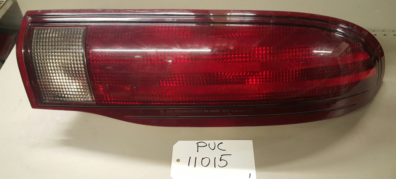 1993 Chevrolet Camaro Tail lamp RH - PUC11015