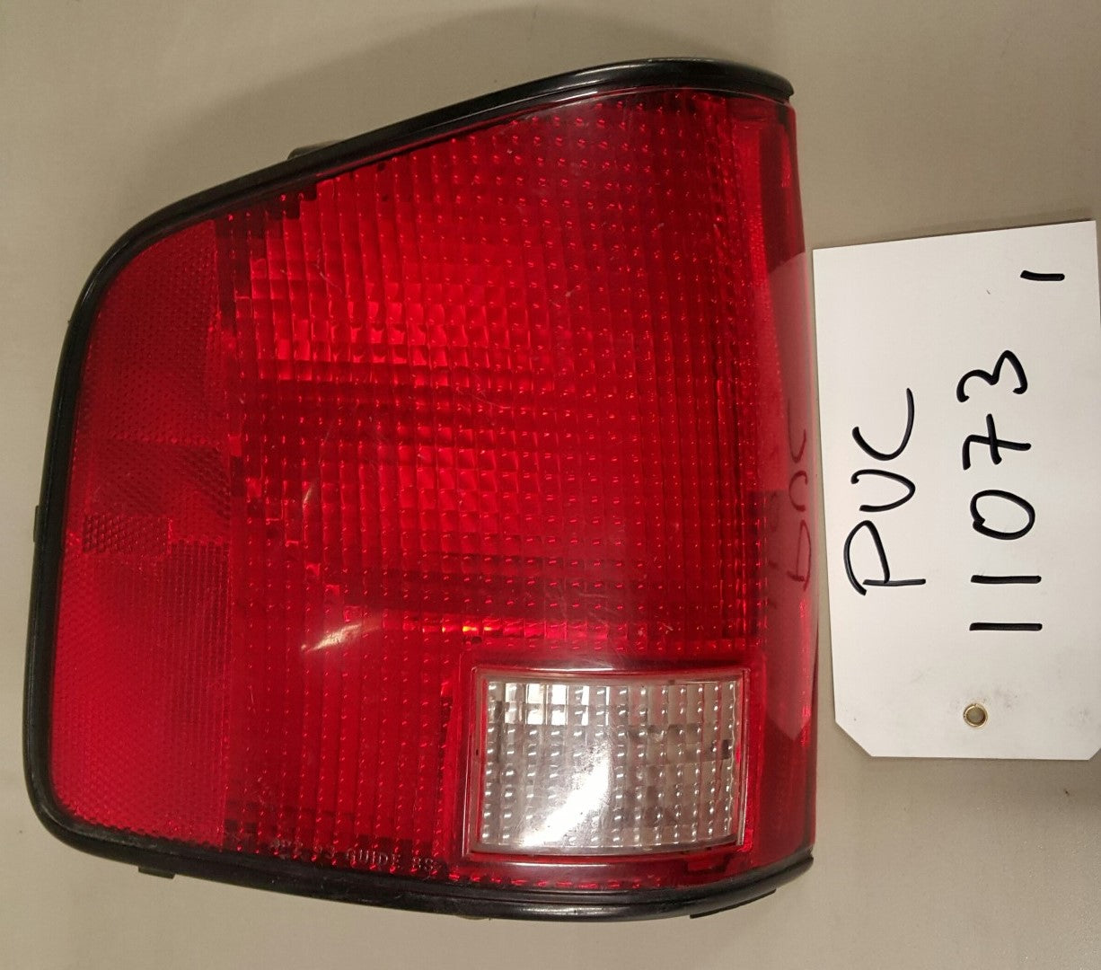 Tail lamp LH - PUC11073