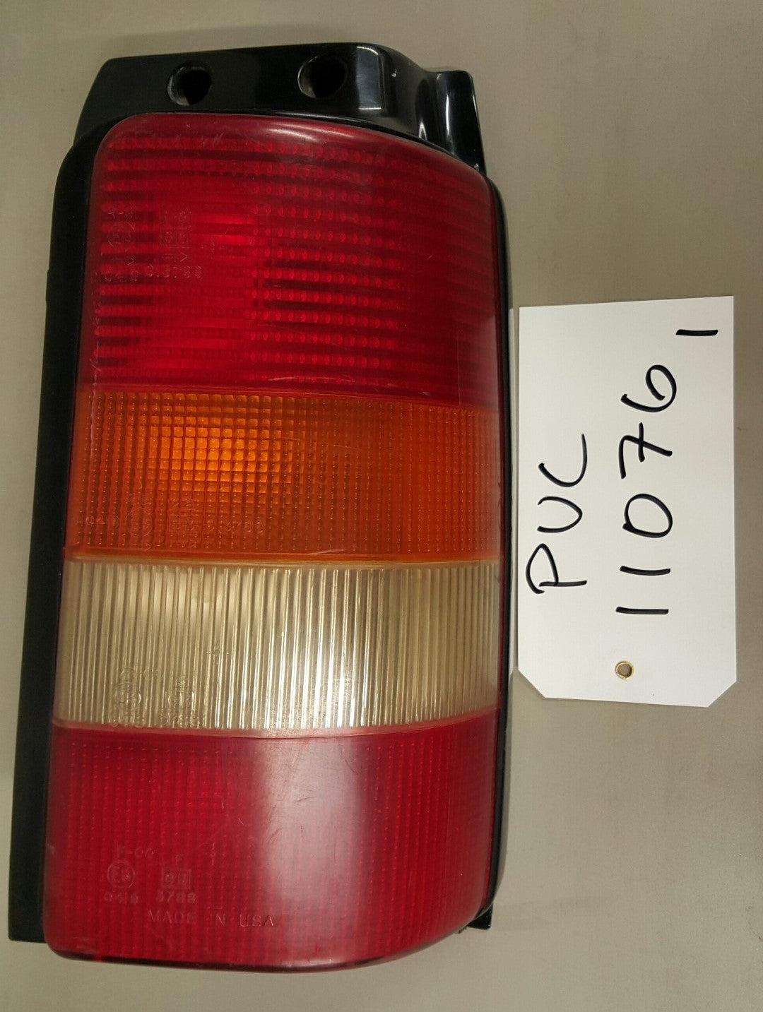 Tail lamp RH - PUC11076