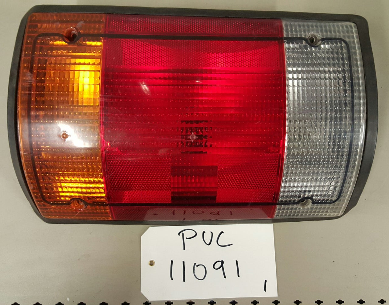Tail lamp - PUC11091