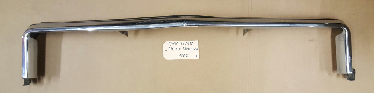 19770 Buick Riviera Grille Molding  - PUC11148