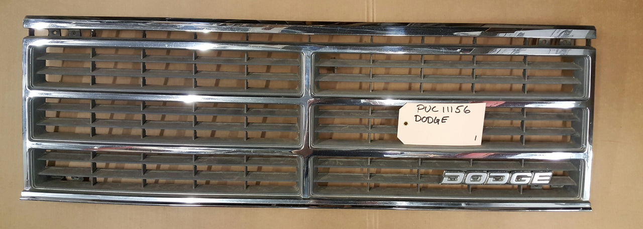 Dodge Grille  - PUC11156