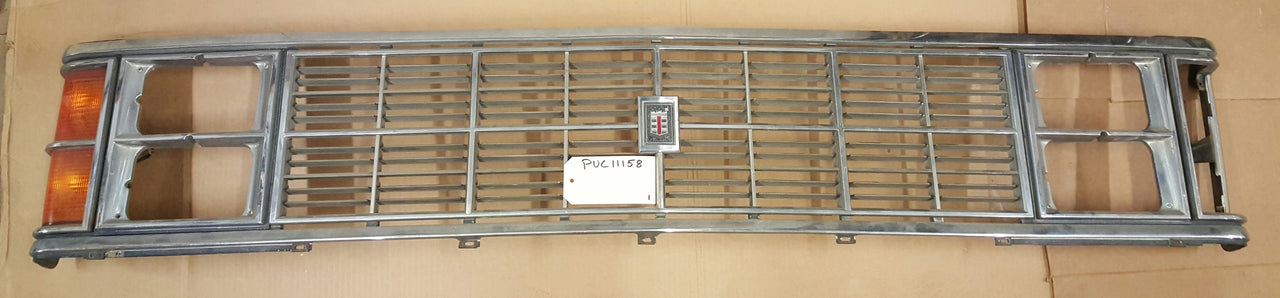 Dodge Grille  - PUC11158