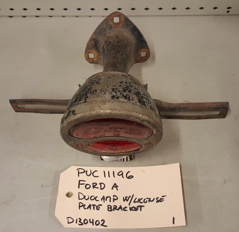 Ford A Doulamp w/license plate bracket - PUC11196
