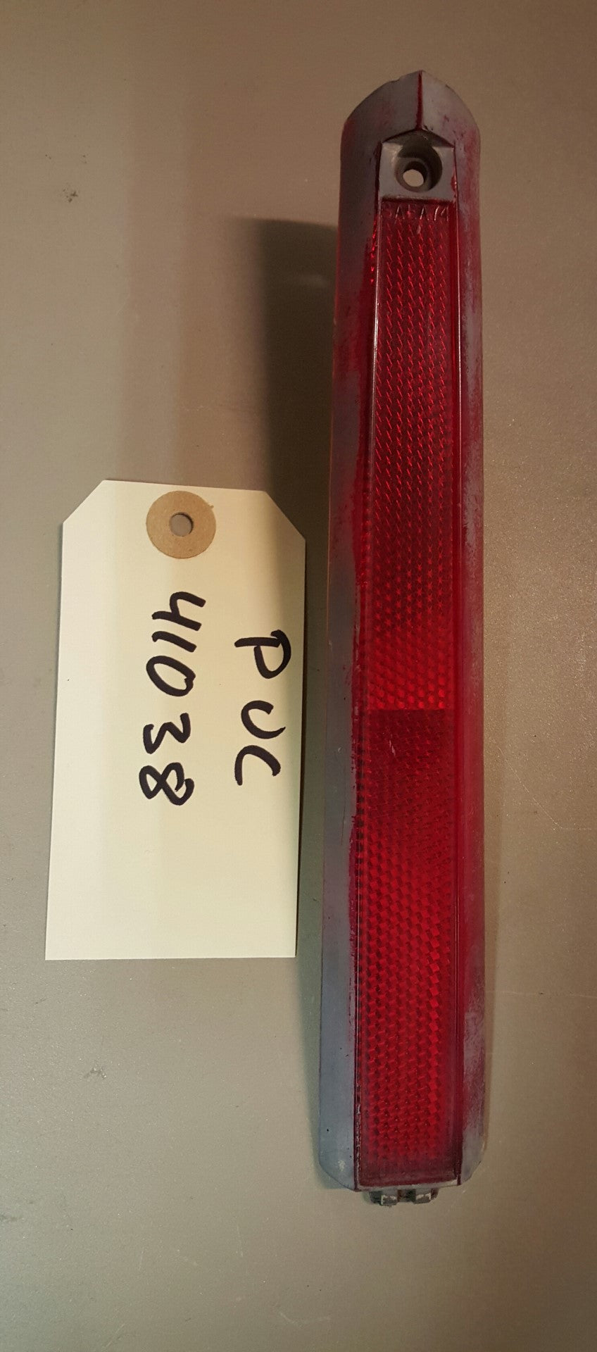 1976 Cadillac Eldorado Tail lamp lens  - PUC41038