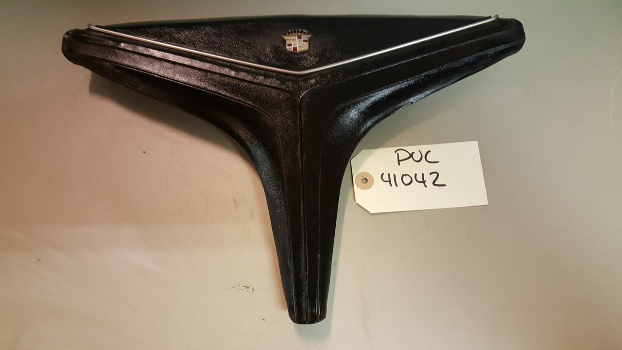 Cagillac Steeringwheel Center - PUC41042