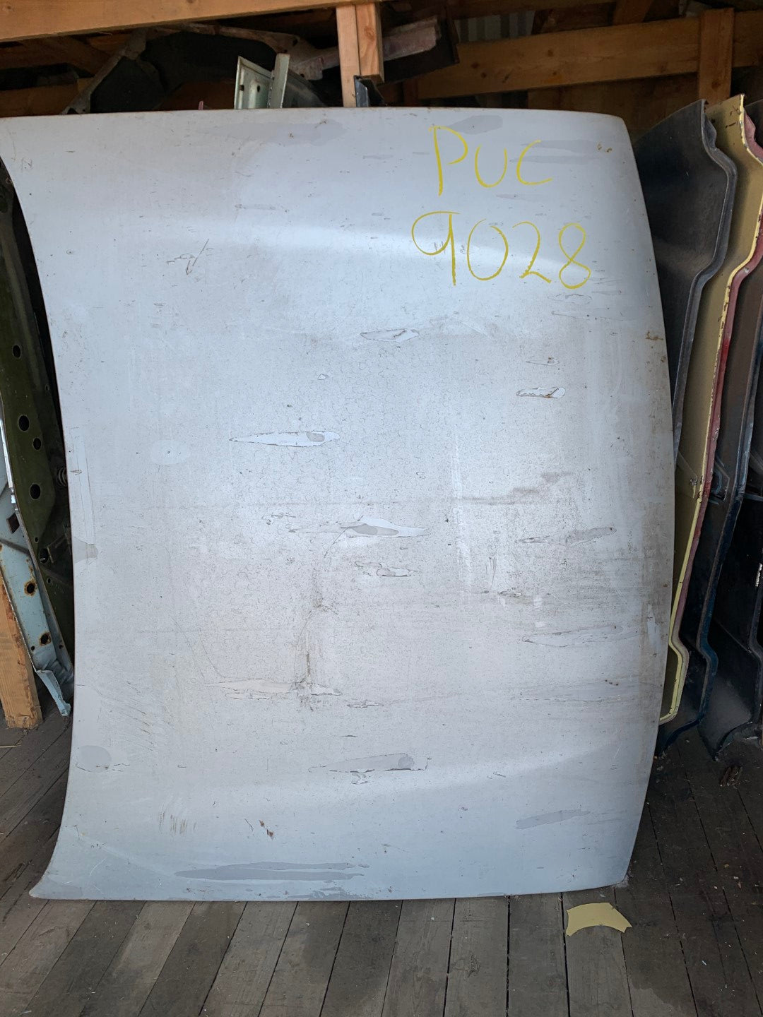 1990 Ford Taurus Hood - PUC9028